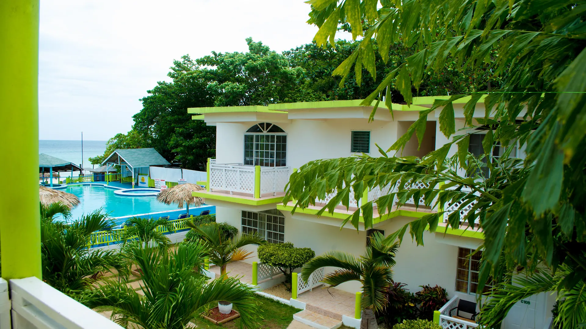 Fun Holiday Beach Resort Negril