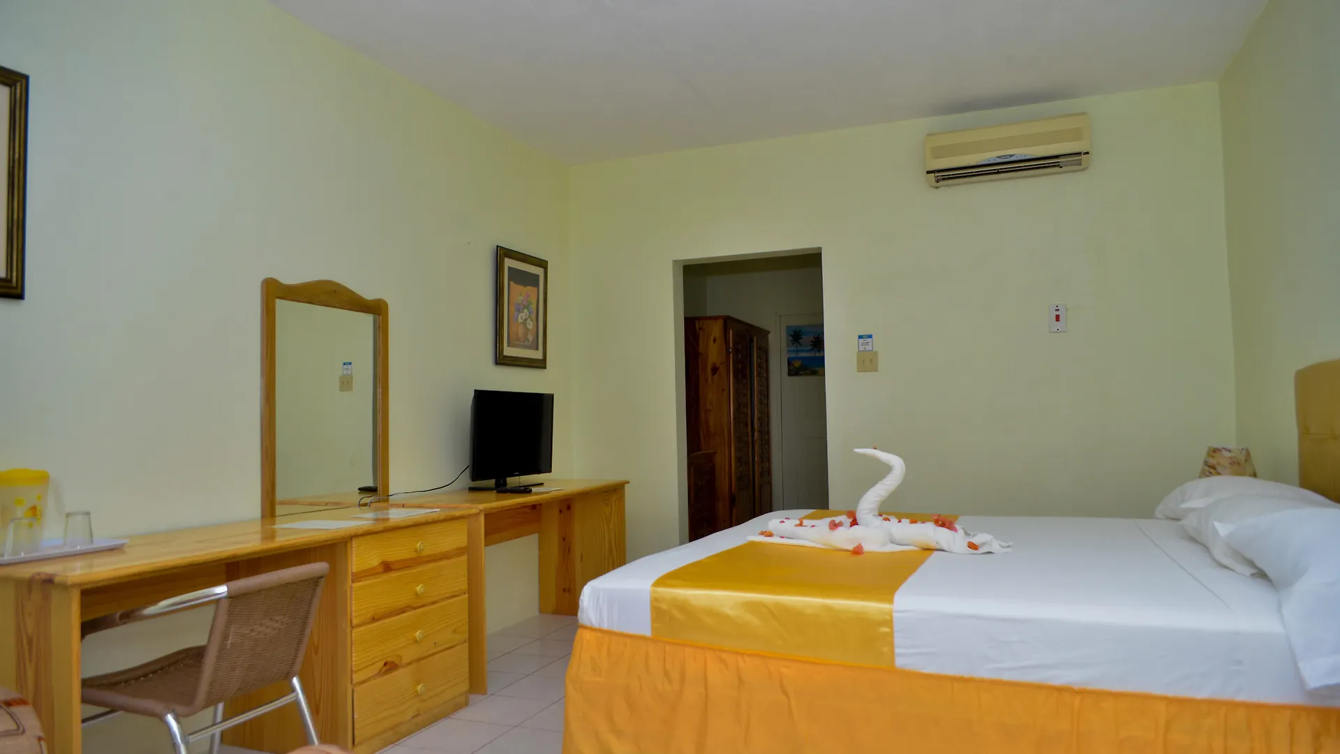 Fun Holiday Beach Resort Negril Jamajka
