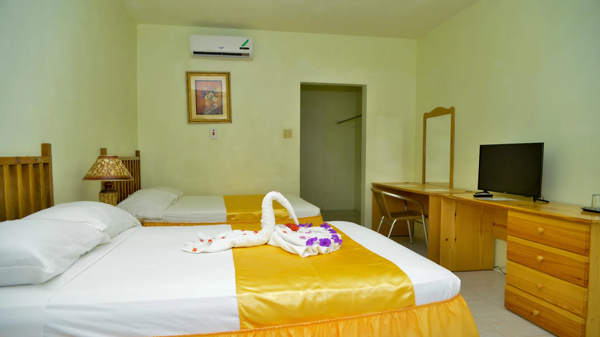 Fun Holiday Beach Resort Negril 3*,  Jamajka