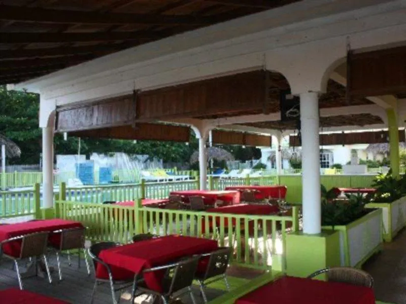Fun Holiday Beach Resort Negril