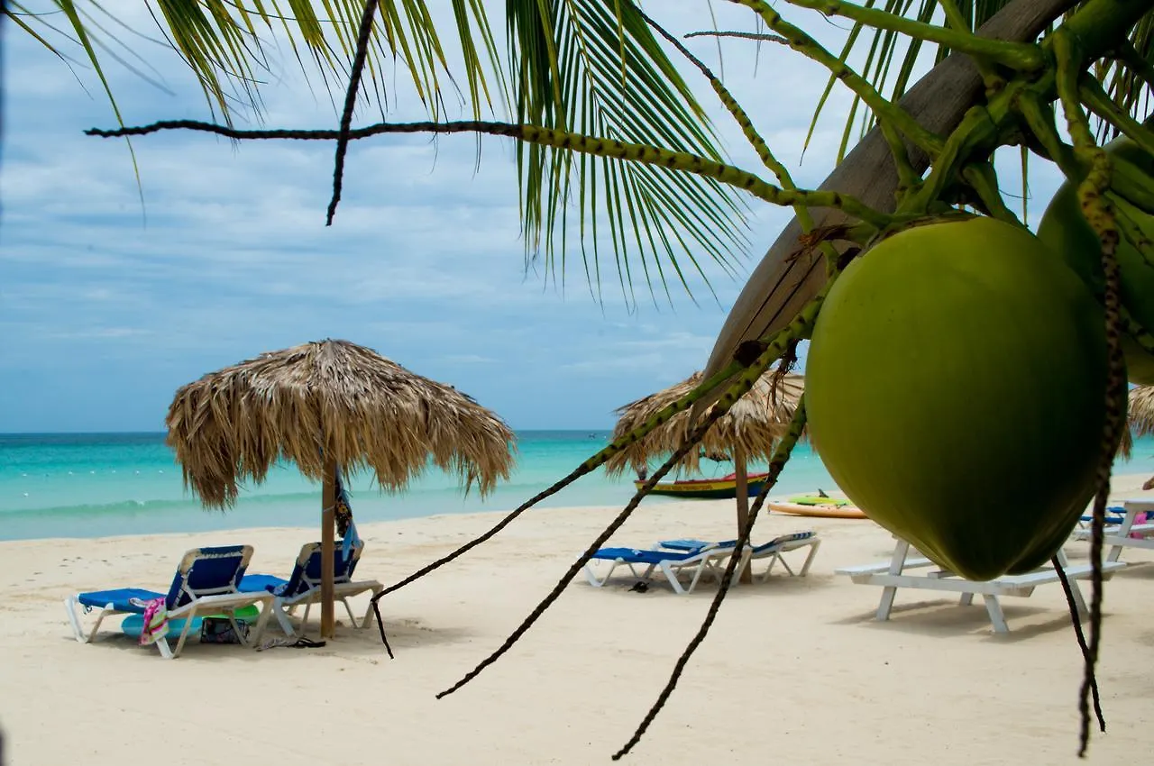 Fun Holiday Beach Resort Negril